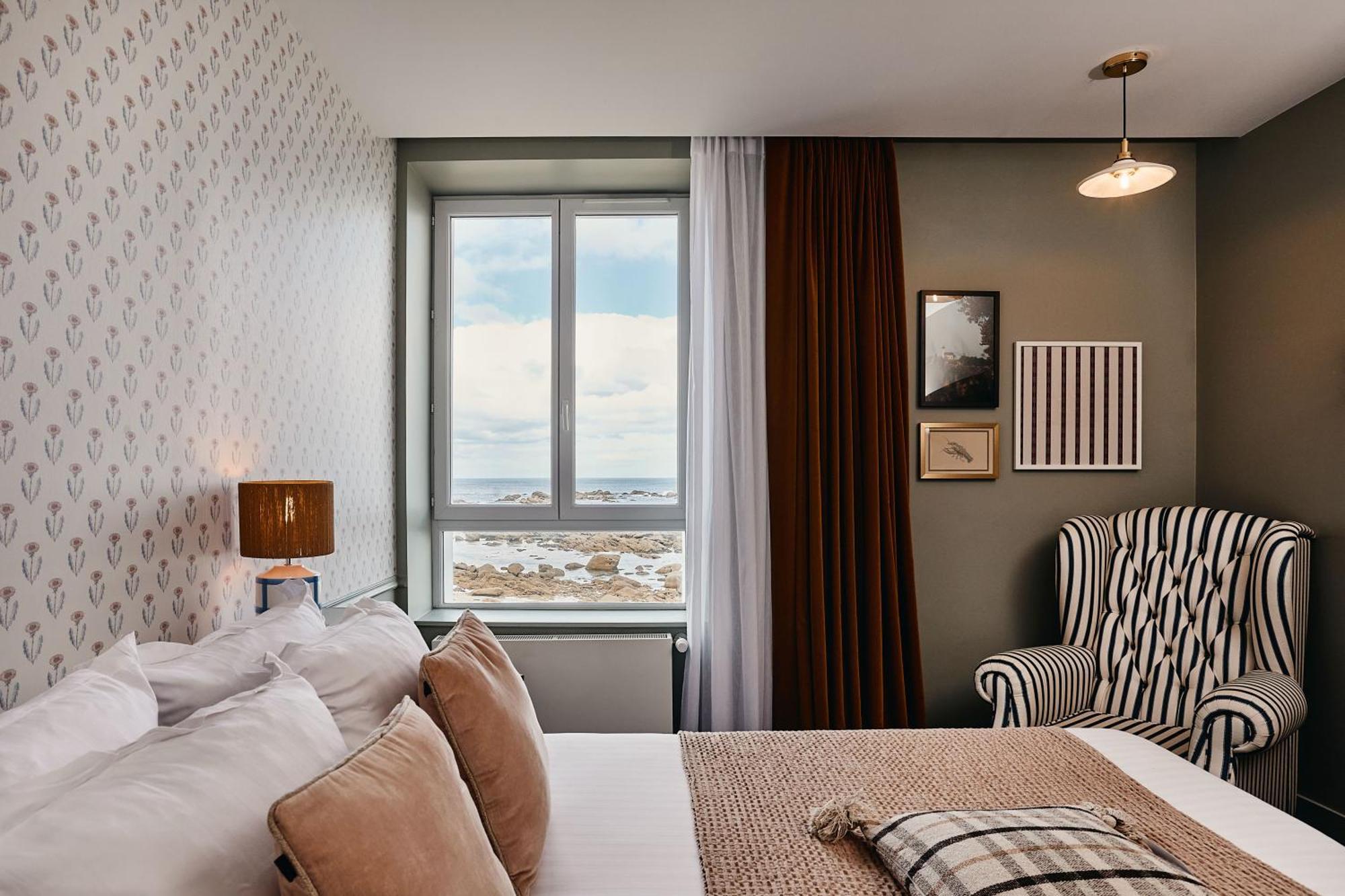 Hotel De La Mer & Spa Бриньоган-Плаж Екстериор снимка