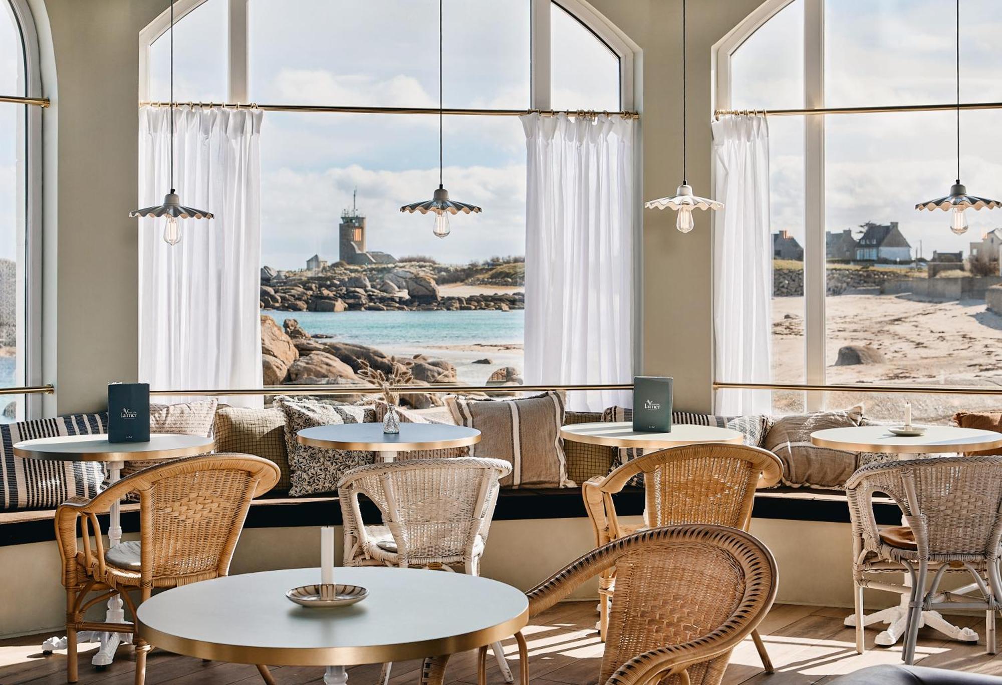 Hotel De La Mer & Spa Бриньоган-Плаж Екстериор снимка